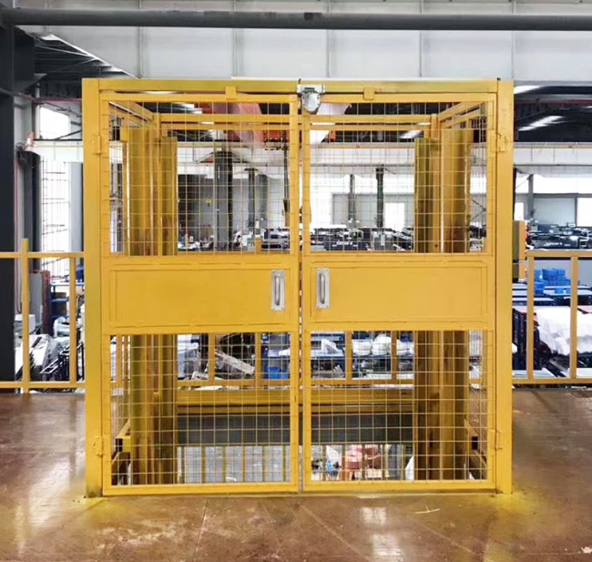 延平智能导轨式升降机亮相